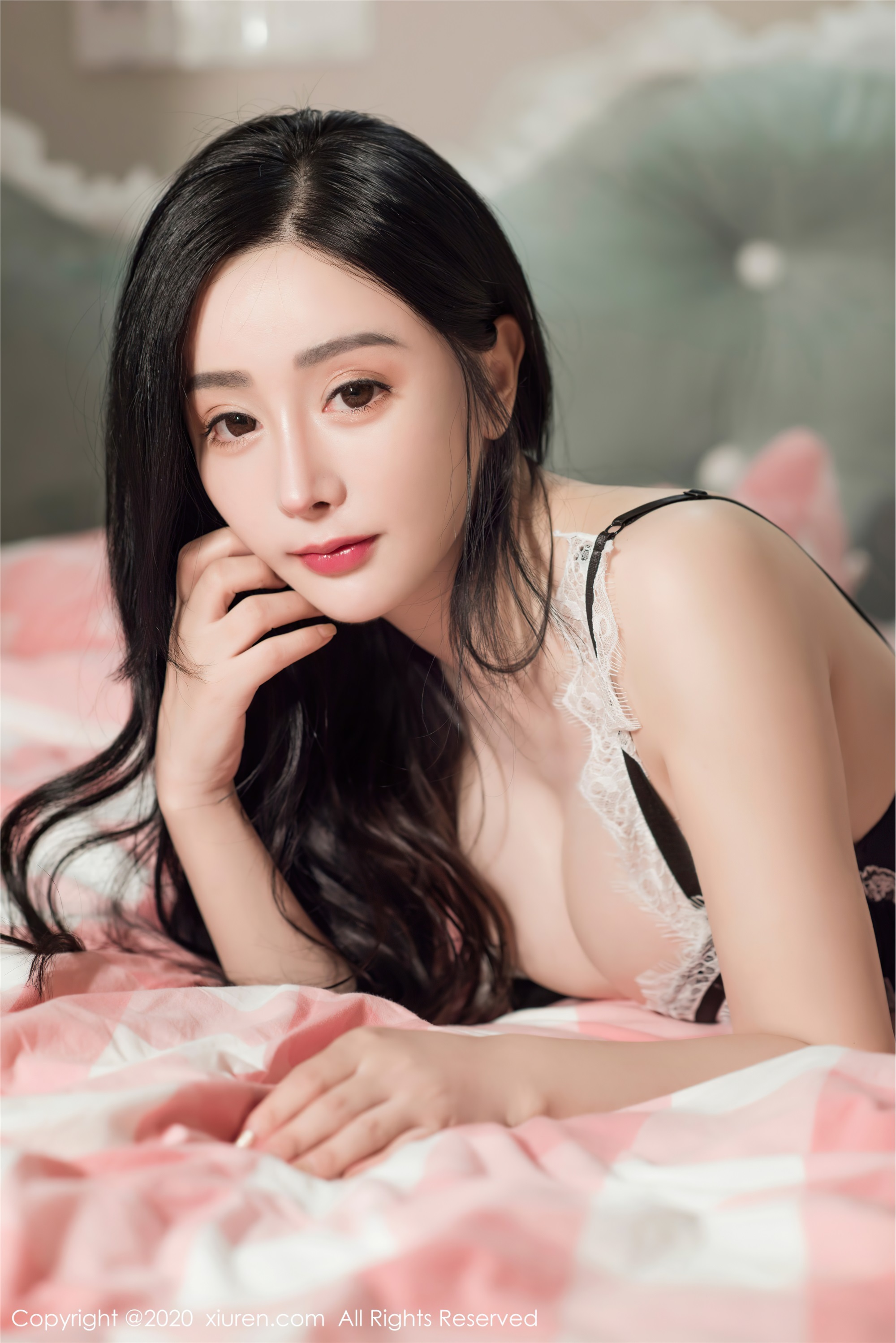 秀人网美媛馆 2020-09-27 Vol.2605 允薾